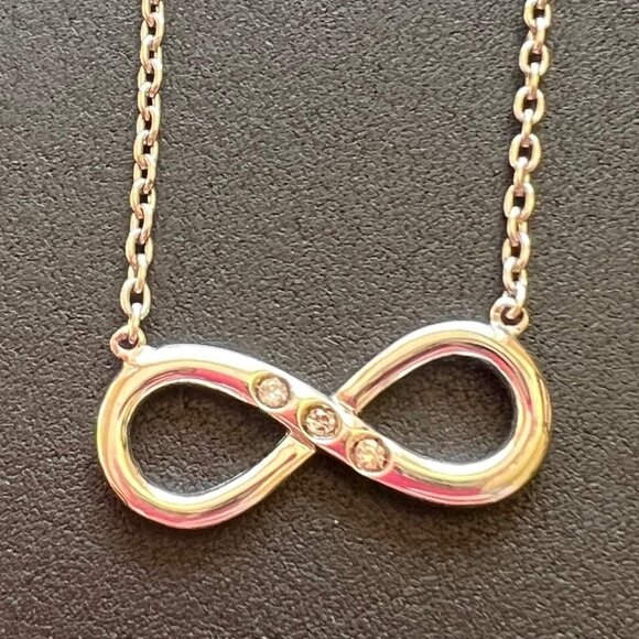 Infinity necklace sterling silver 18 inch chain with 3 round diamond accents 925 - Picture 1 of 13